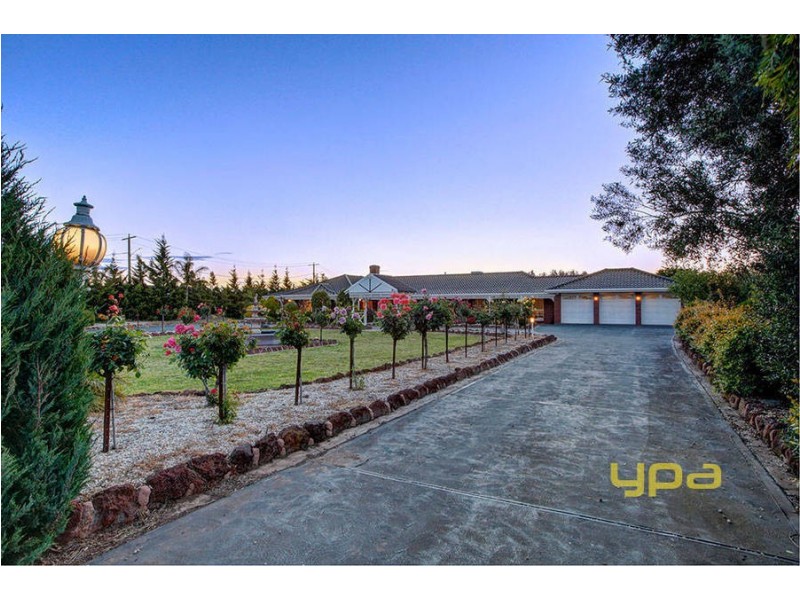 28 Gourlay Road, Hillside VIC 3037