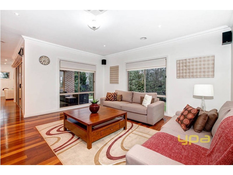 63 Banchory Avenue, Hillside VIC 3037