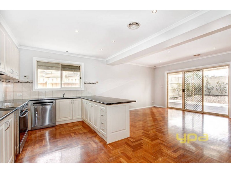 1 Reedy Walk, Taylors Hill VIC 3037