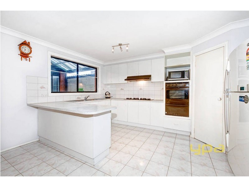 5 Wallace Street, Delahey VIC 3037