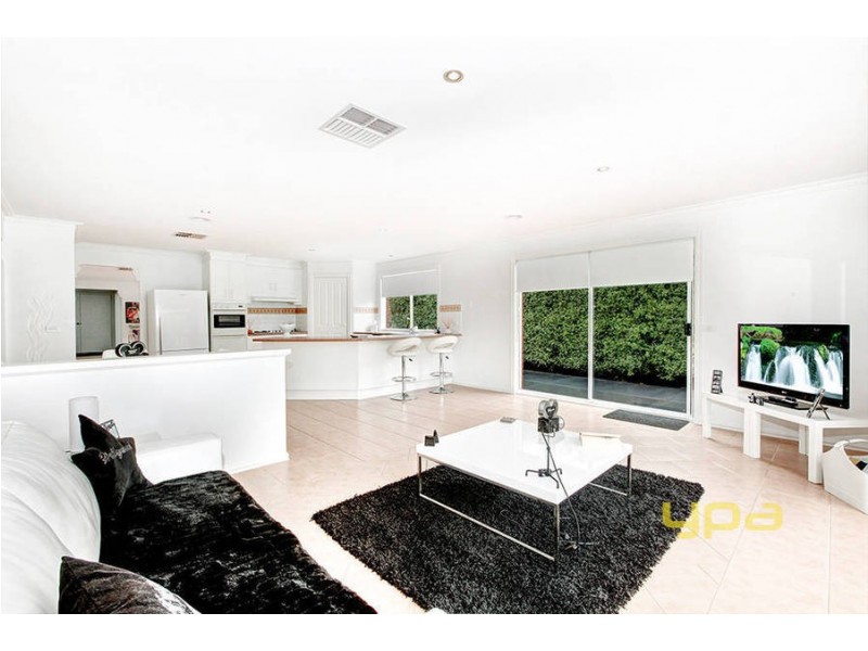 4 Park Road, Hillside VIC 3037