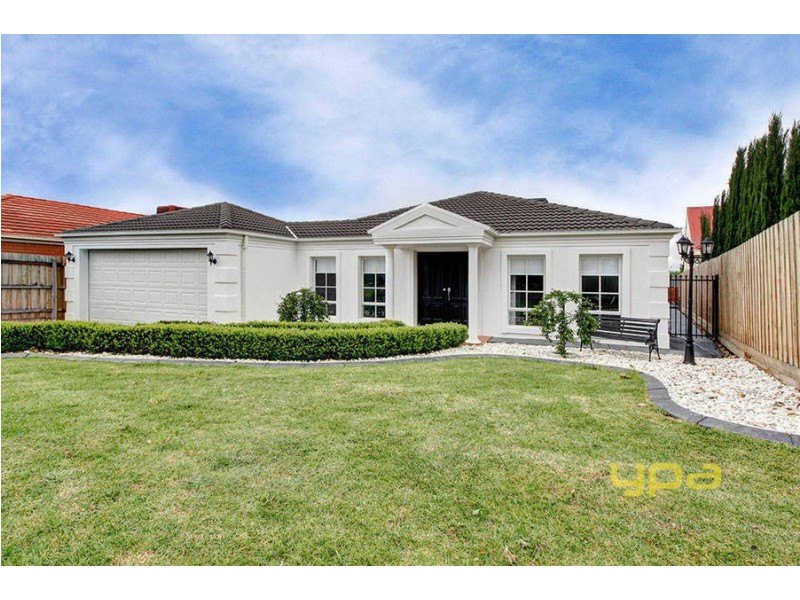 4 Park Road, Hillside VIC 3037