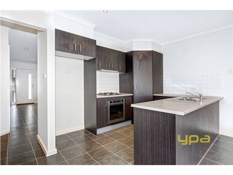 6 David Circuit, Hillside VIC 3037