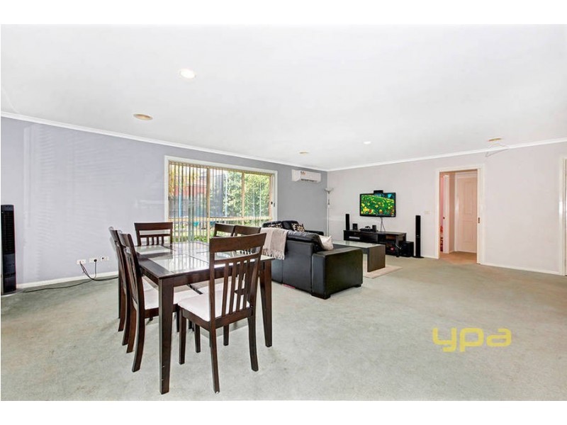 8 Tarquin Place, Hillside VIC 3037