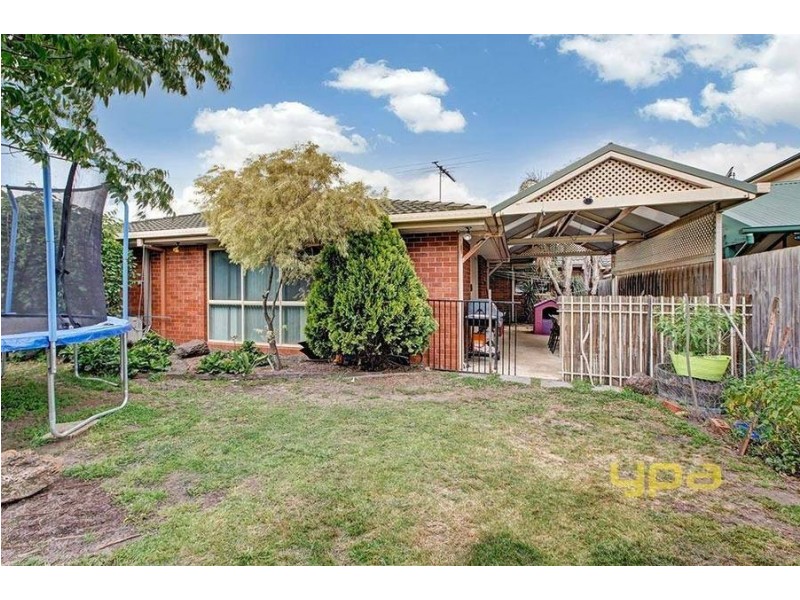 8 Tarquin Place, Hillside VIC 3037