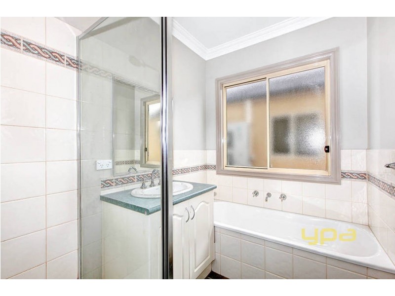 3/6 Lorraine Court, Hillside VIC 3037