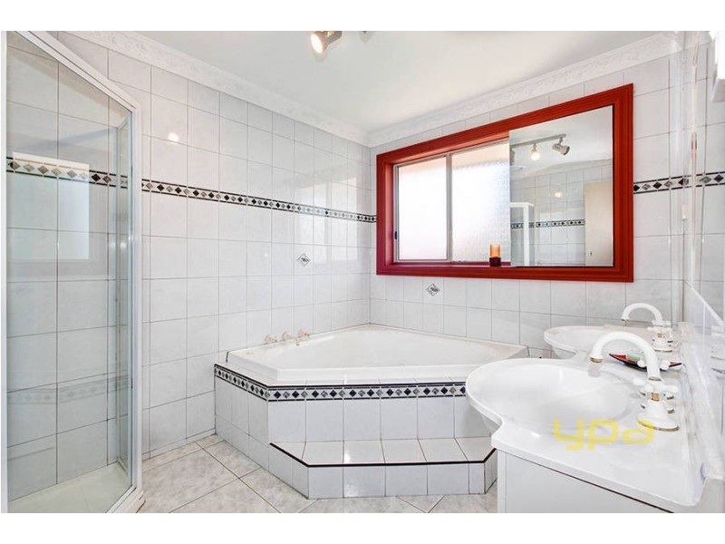 14 Belair Court, Taylors Lakes VIC 3038