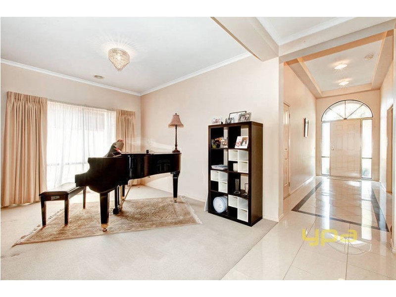 5 Cooks Way, Taylors Hill VIC 3037