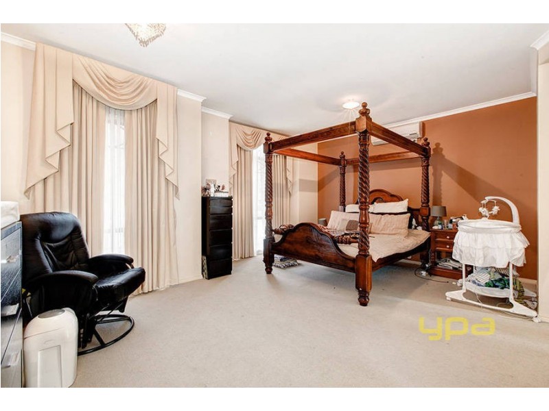 5 Cooks Way, Taylors Hill VIC 3037