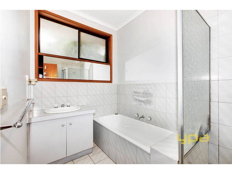 35 Galena Crescent, Kings Park VIC 3021