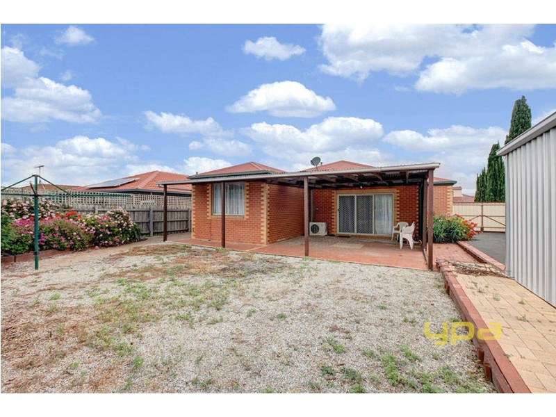 24 Rye Court, Delahey VIC 3037
