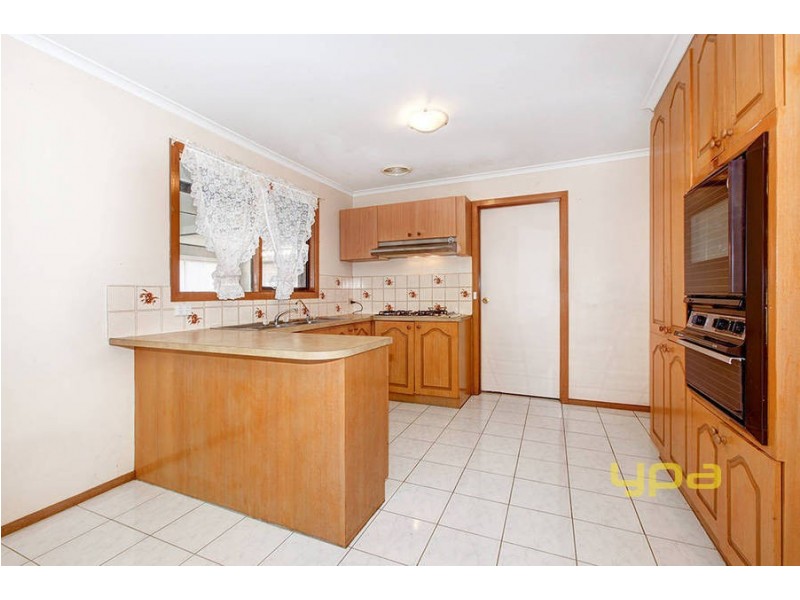 3 Lionheart Avenue, Taylors Lakes VIC 3038