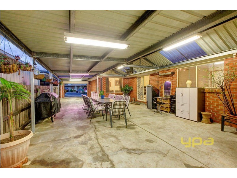 10 Doran Walk, Delahey VIC 3037