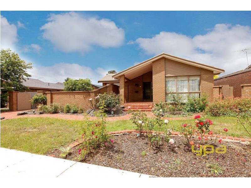 16 Sherbrooke Crescent, Taylors Lakes VIC 3038