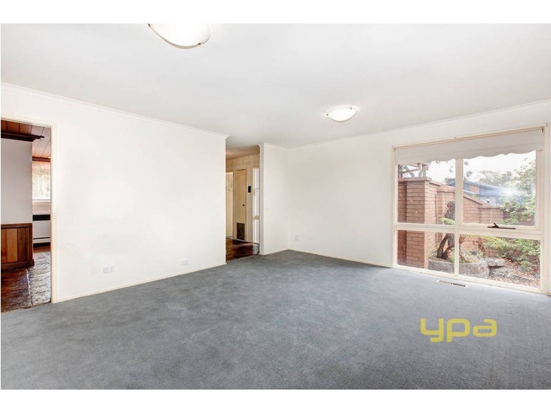 16 Sherbrooke Crescent, Taylors Lakes VIC 3038