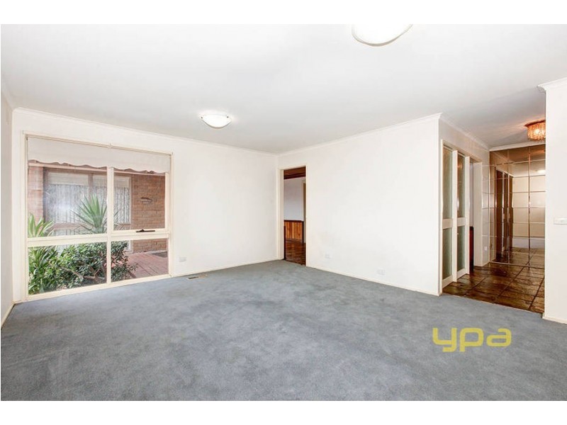 16 Sherbrooke Crescent, Taylors Lakes VIC 3038