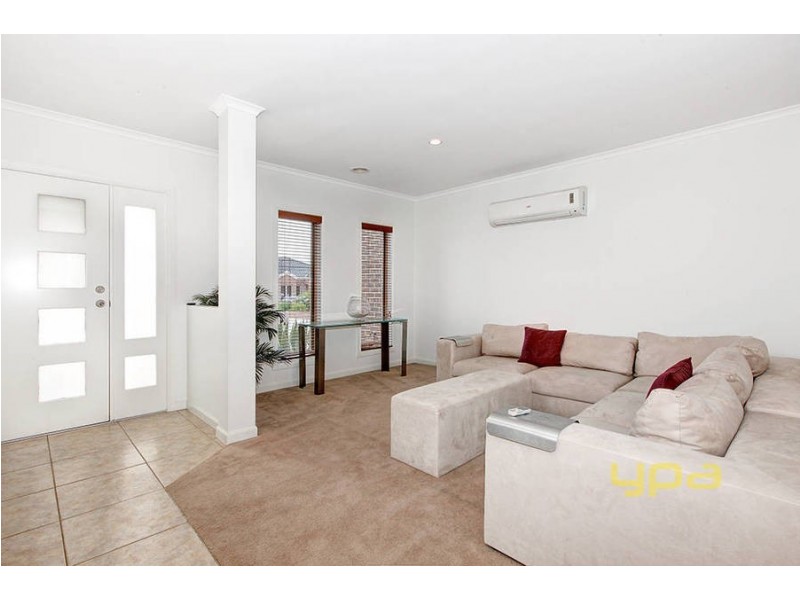 13 Margaret Place, Taylors Hill VIC 3037