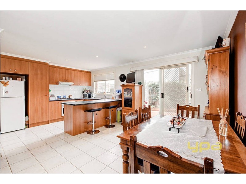 73 Village Avenue, Taylors Lakes VIC 3038