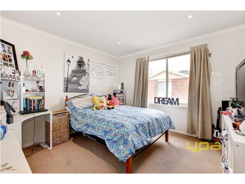 73 Village Avenue, Taylors Lakes VIC 3038