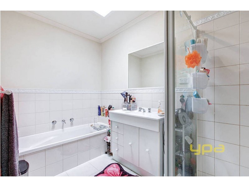 73 Village Avenue, Taylors Lakes VIC 3038