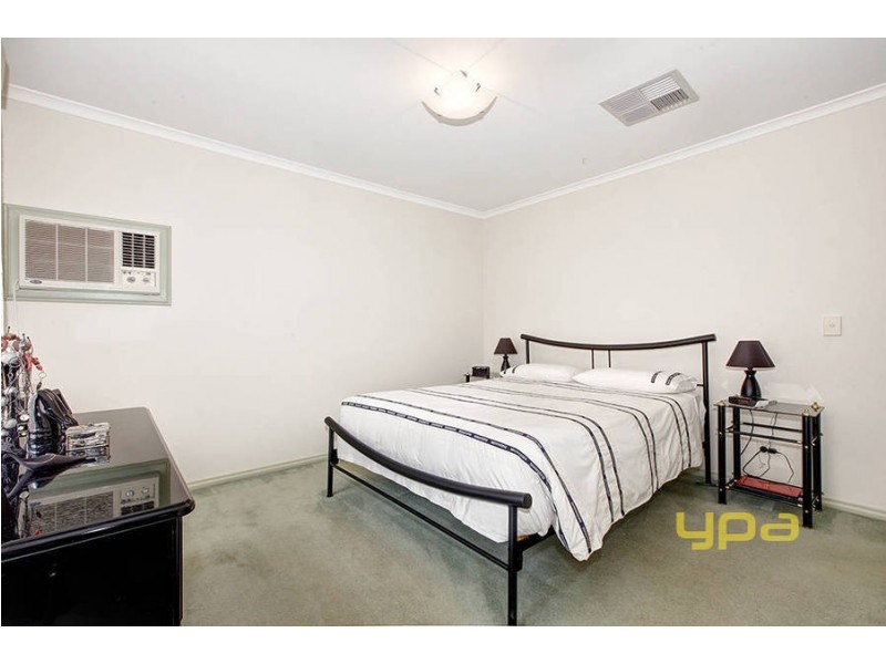 82 Yeats Drive, Delahey VIC 3037