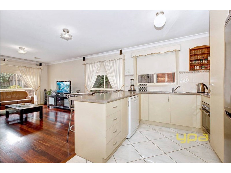 82 Yeats Drive, Delahey VIC 3037