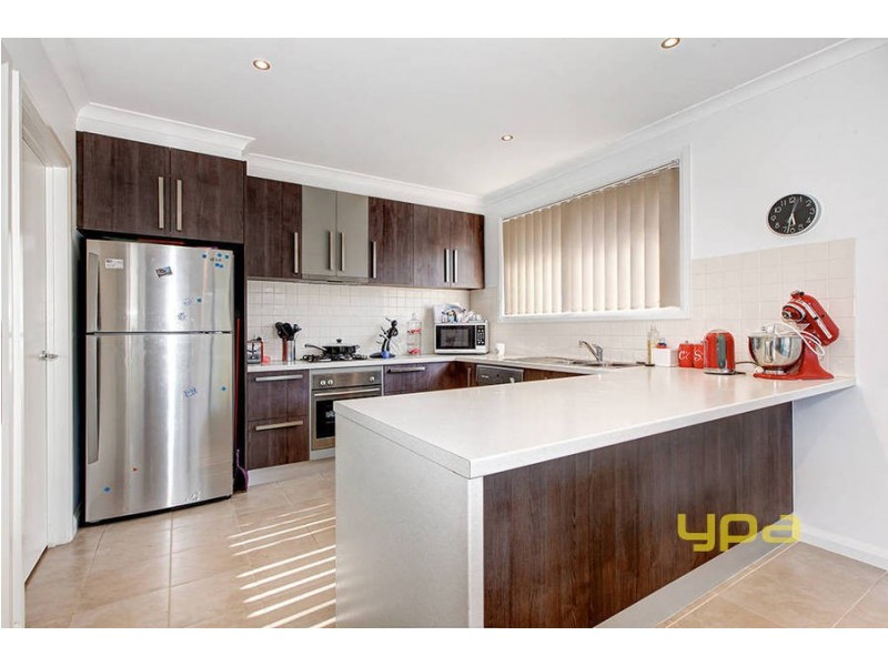 3/5 Normanby Street, Sydenham VIC 3037