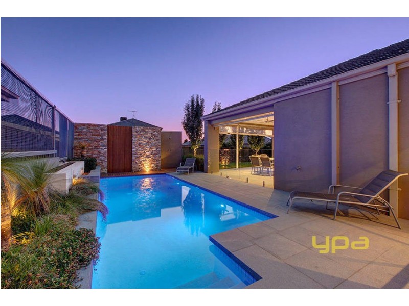 11 Pyrmont Terrace, Taylors Hill VIC 3037