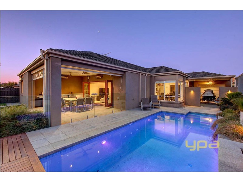 11 Pyrmont Terrace, Taylors Hill VIC 3037