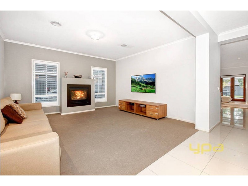 11 Pyrmont Terrace, Taylors Hill VIC 3037