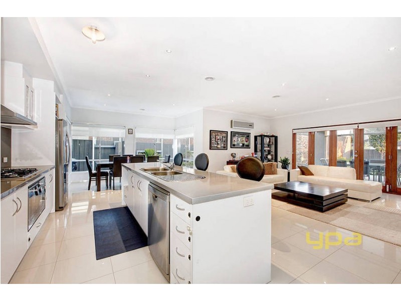 11 Pyrmont Terrace, Taylors Hill VIC 3037