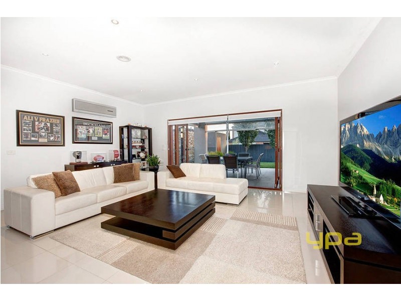 11 Pyrmont Terrace, Taylors Hill VIC 3037