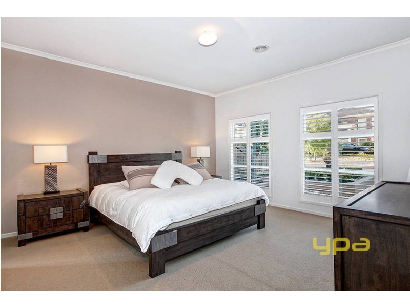 11 Pyrmont Terrace, Taylors Hill VIC 3037