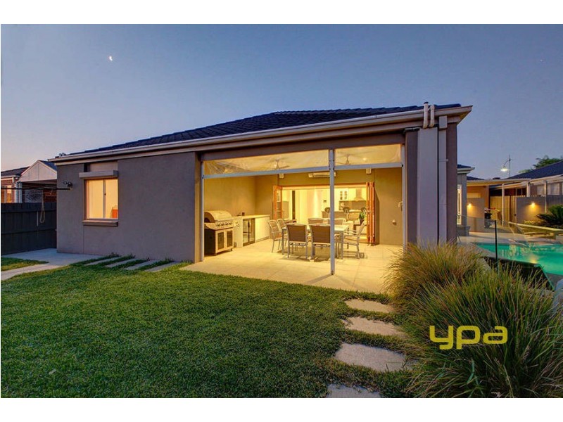 11 Pyrmont Terrace, Taylors Hill VIC 3037