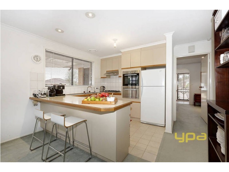 5 Milne Court, Delahey VIC 3037