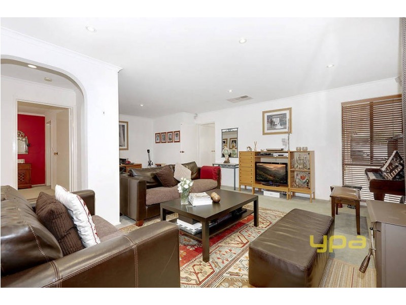 5 Milne Court, Delahey VIC 3037