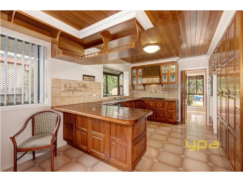 20 Akma Court, Taylors Lakes VIC 3038