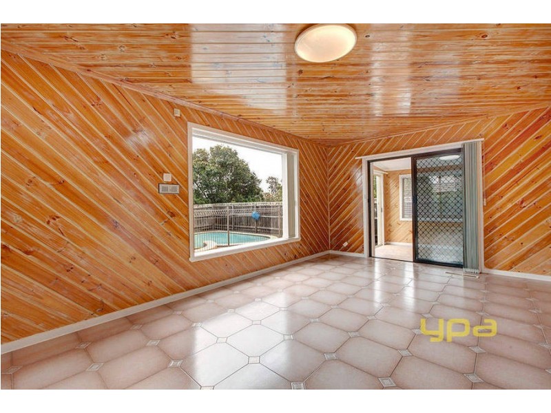 20 Akma Court, Taylors Lakes VIC 3038