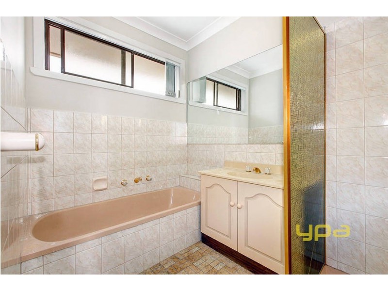 20 Akma Court, Taylors Lakes VIC 3038