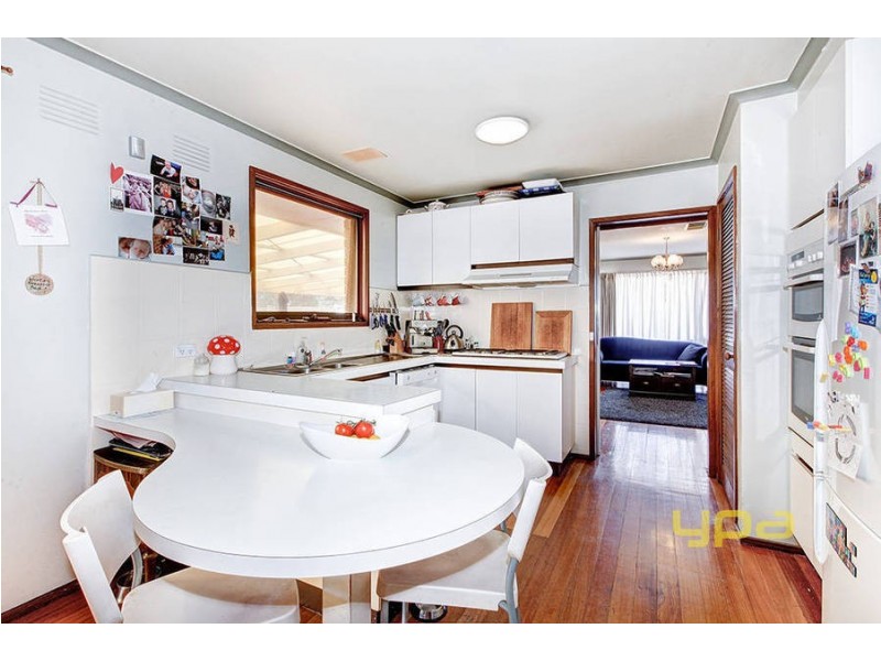 13 Sherbrooke Crescent, Taylors Lakes VIC 3038