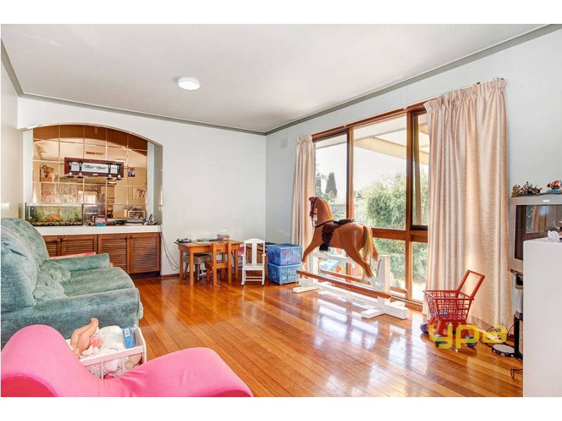 13 Sherbrooke Crescent, Taylors Lakes VIC 3038