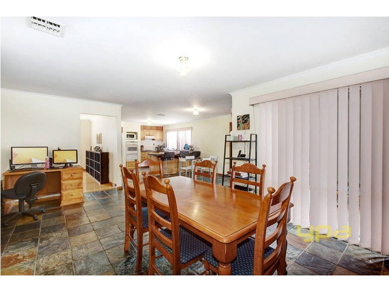 6 Pastoral Place, Sydenham VIC 3037