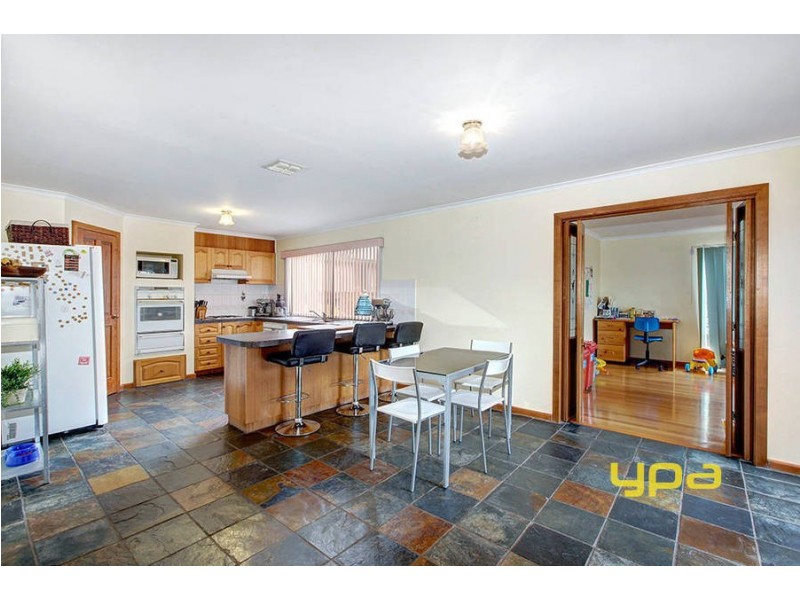 6 Pastoral Place, Sydenham VIC 3037