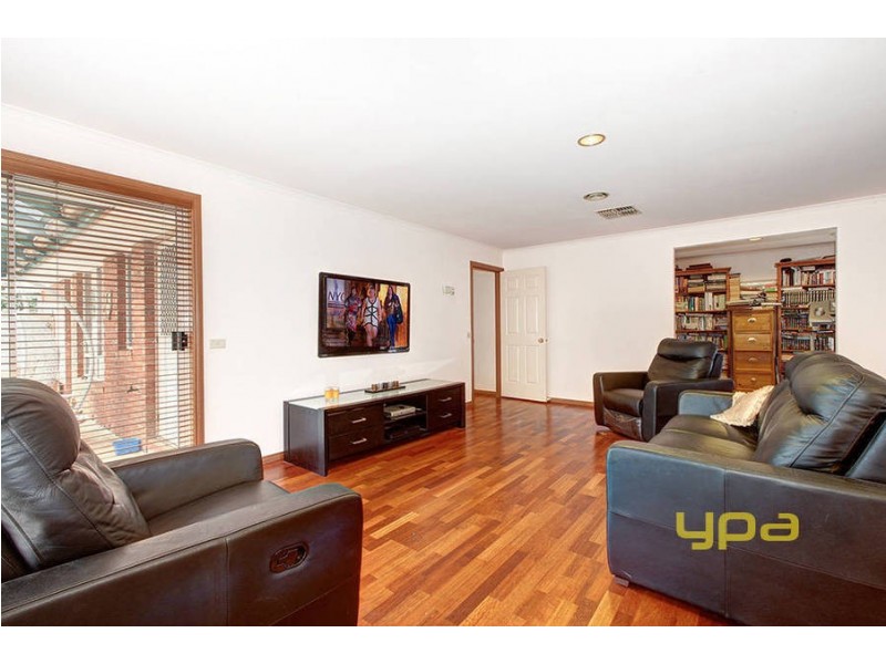 8 Rockwall Close, Sydenham VIC 3037