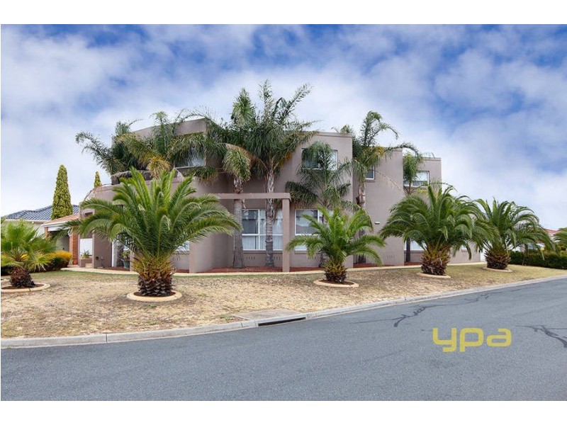 12 Booth Way, Taylors Lakes VIC 3038