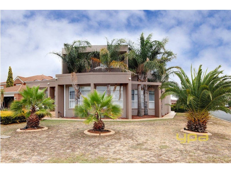 12 Booth Way, Taylors Lakes VIC 3038