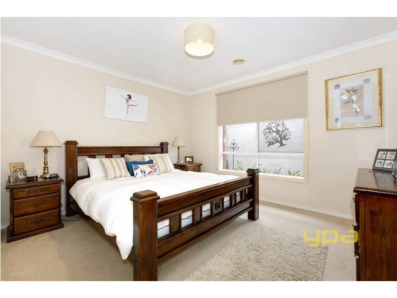 65 Pintail Crescent, Taylors Lakes VIC 3038