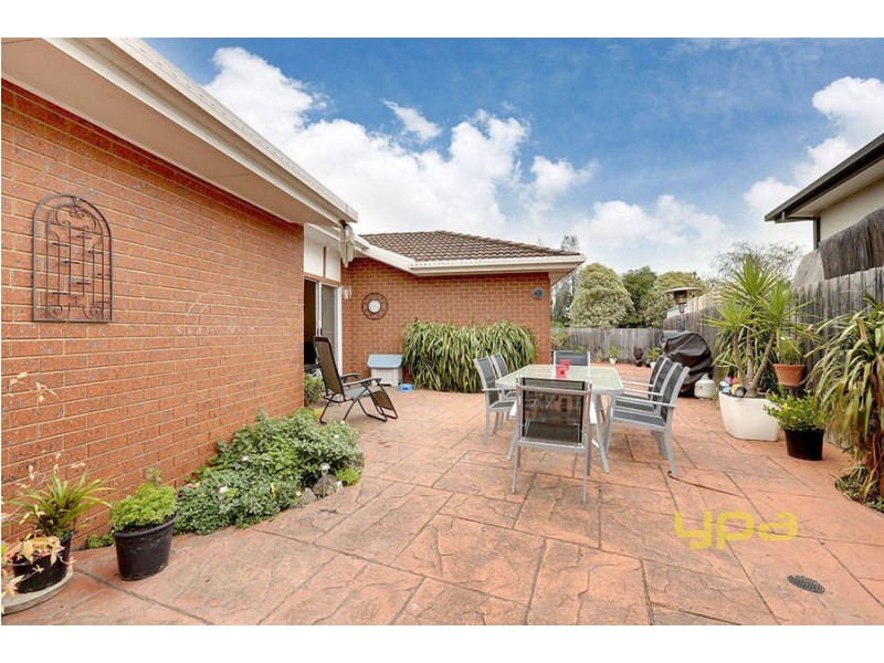 65 Pintail Crescent, Taylors Lakes VIC 3038