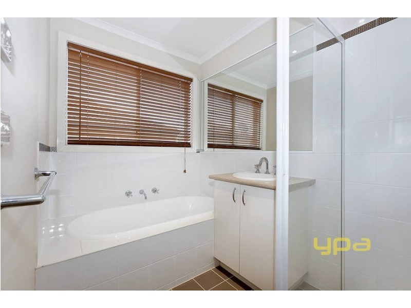 75 Durack Circuit, Taylors Hill VIC 3037