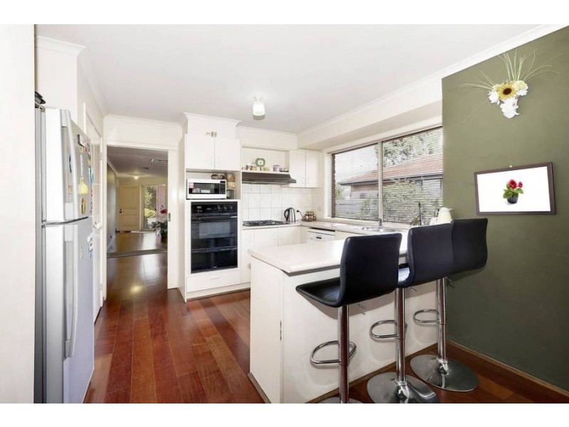 6 Stockyard Close, Sydenham VIC 3037